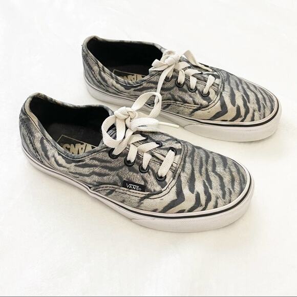 Vans zebra print low top skate shoe sneaker size 5.5 mens - Picture 1 of 8